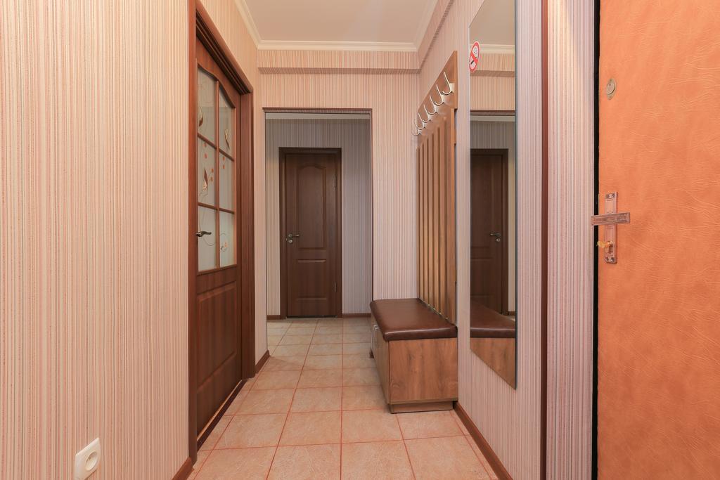Apartment On Obolonskiy Prospect 12 Kijev Kültér fotó