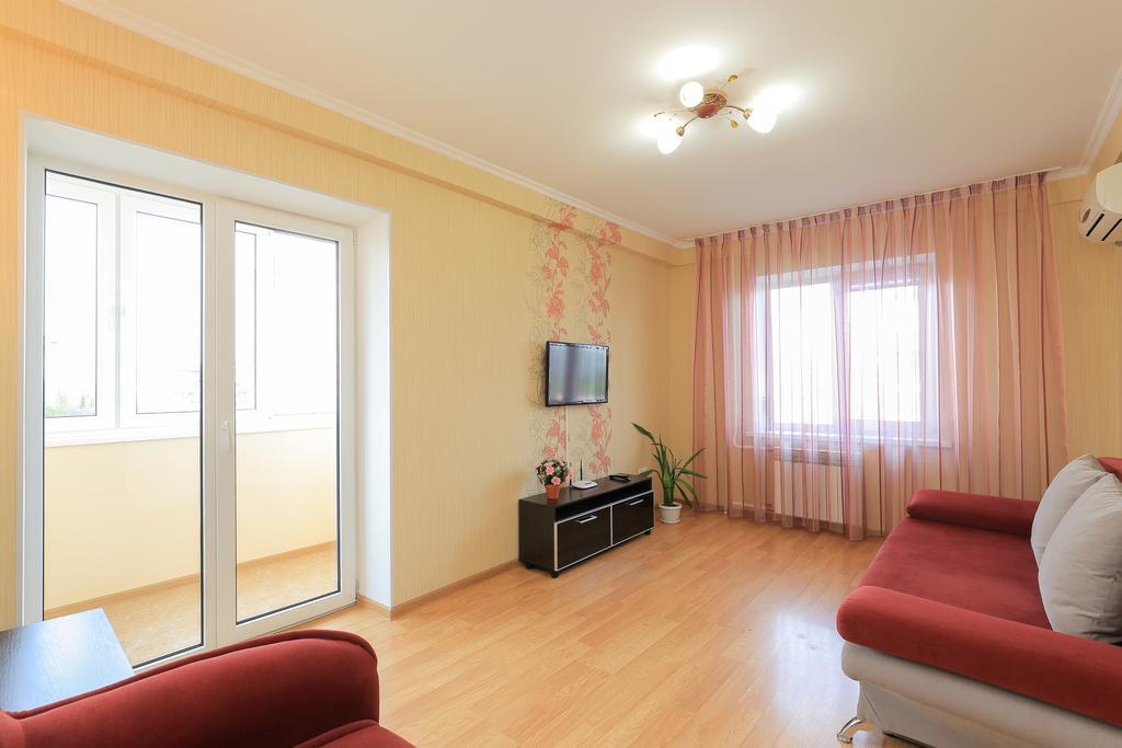 Apartment On Obolonskiy Prospect 12 Kijev Kültér fotó