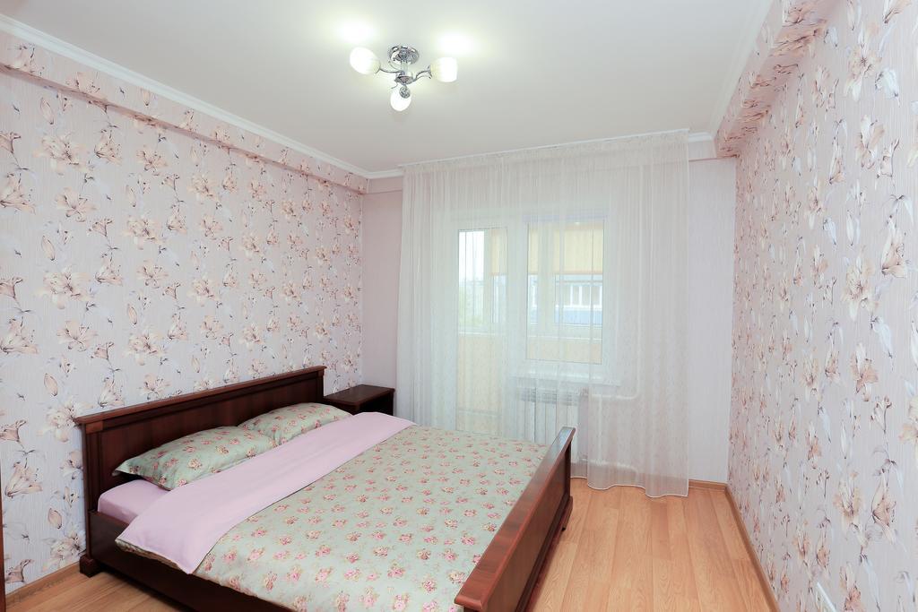 Apartment On Obolonskiy Prospect 12 Kijev Kültér fotó