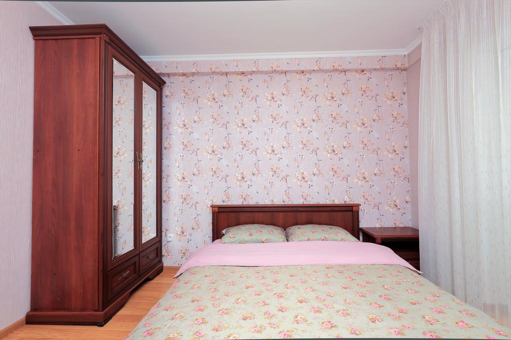Apartment On Obolonskiy Prospect 12 Kijev Kültér fotó