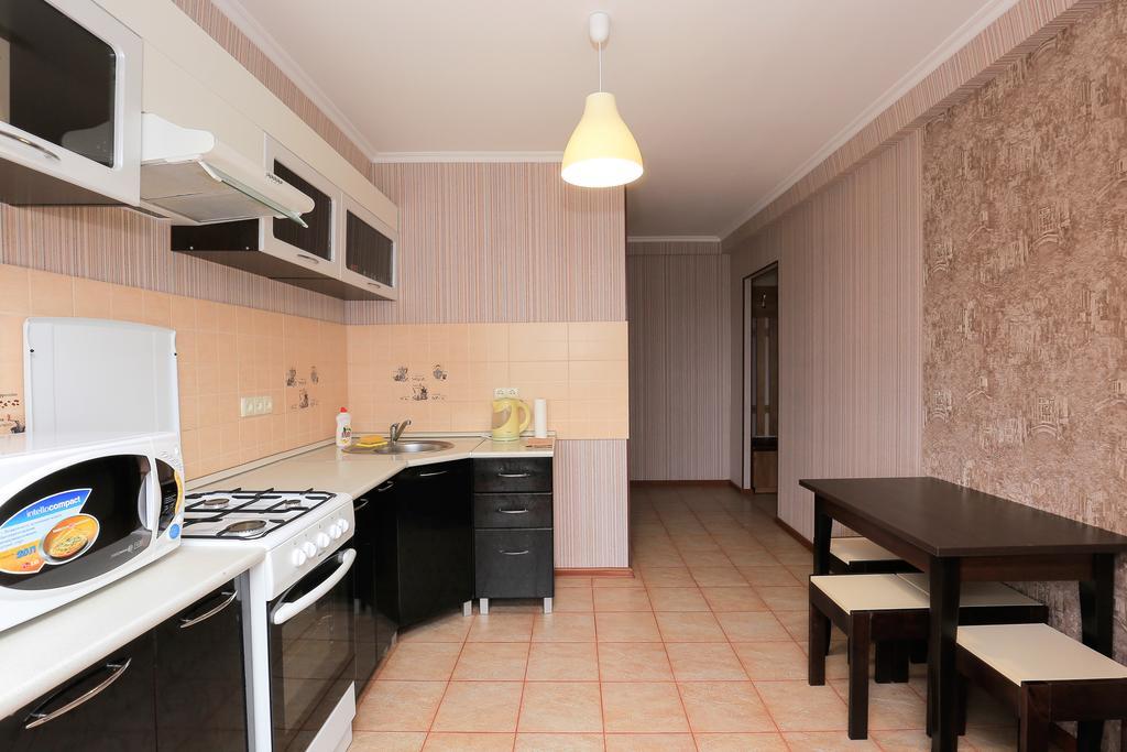 Apartment On Obolonskiy Prospect 12 Kijev Kültér fotó